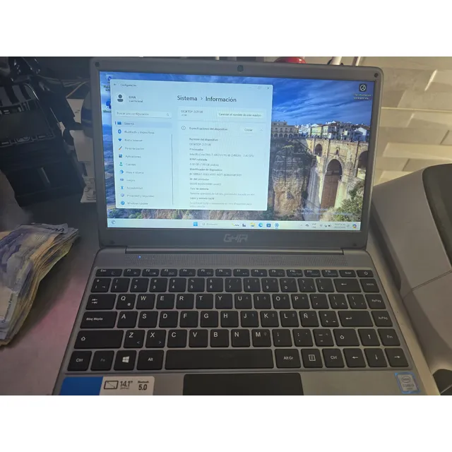 Laptop Ghia Libero Elite 14 Color Gris