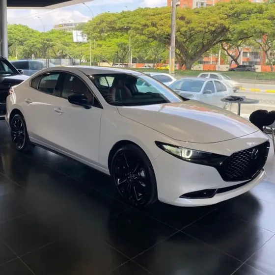 Mazda 3 2027 2.5 Grand Touring Lx Carbon Edition At