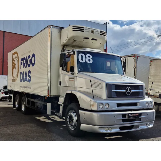 Mb 1620 Bau Frigorifico Com Gancheira
