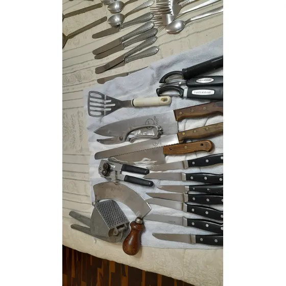 Cuchillos Sabatier,   Cubiertos, Rayo, Destapador, Tijera Y