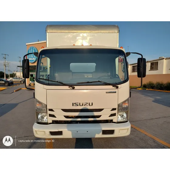 Isuzu Camión Npr Hd4500 Caja Seca 20 Pies Hd4500 Caja Seca 20pies 8cil. Gasolina