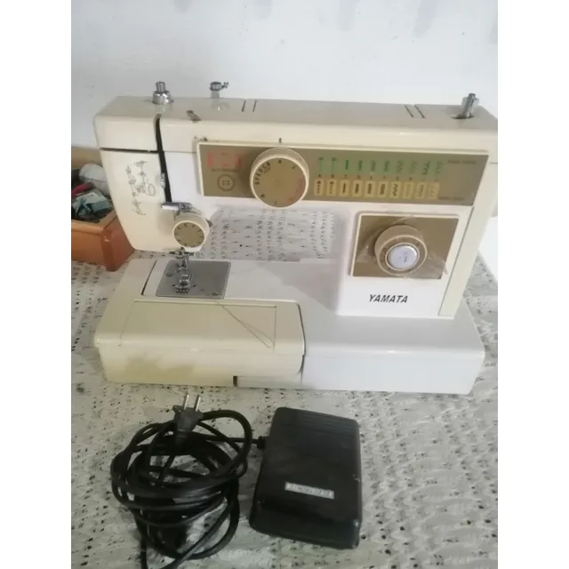 Maquina De Coser Yamata 811 Varias Puntadas Buenas Condicion