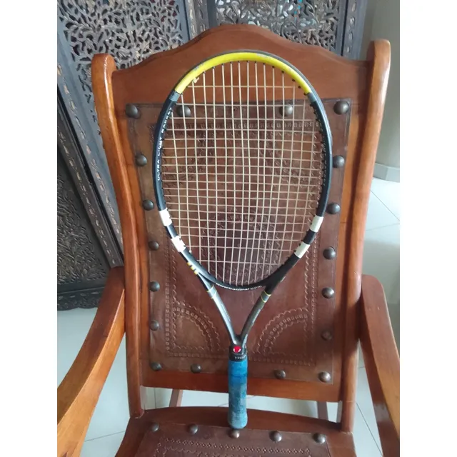 Raqueta De Tenis Marca Head Usada En Buenas Condiciones.