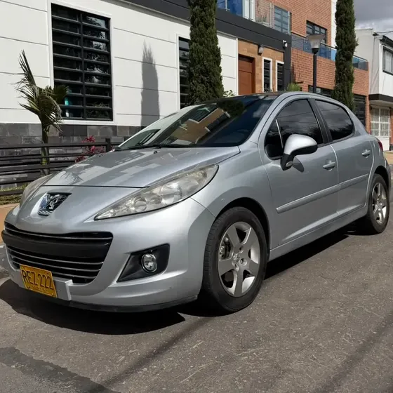 Peugeot 207 2011 1.6 Premium Cielo