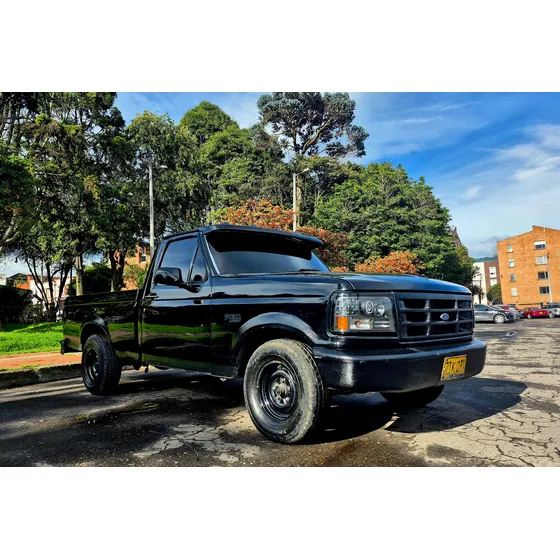 Ford F-150 5.0 Xl 195 Hp 4x2