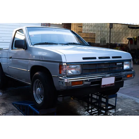 Nissan Camion Pick Up Largo Tipico 2