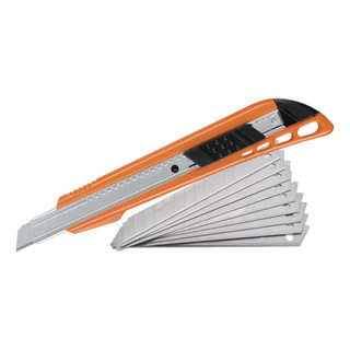 Exacto Cutter 45 Grados Delgado Truper Incluye 10 Repuestos Exacto Cutter 45 Grados Delgado Truper Incluye 10 Repuestos