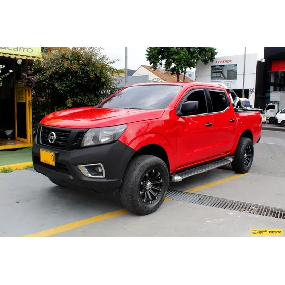 Nissan Frontier 2.5 Np300 Doble Cabina Mt 4x2
