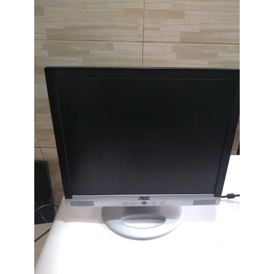 Monitor Aoc 15 Polegadas Entrada Vga E Áudio Integrado!!!