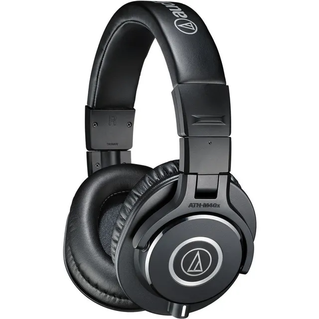 Audífonos De Monitoreo Audio-technica Ath-m40x Color Negro