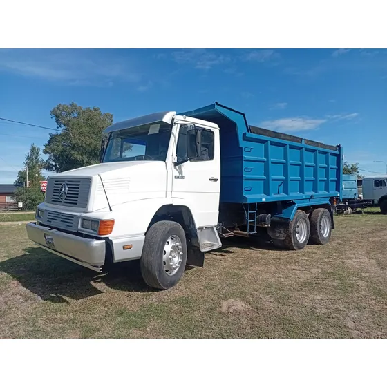 Camión Mercedes Benz 2318 Tatú 6x4 Volcadora De 15 M3