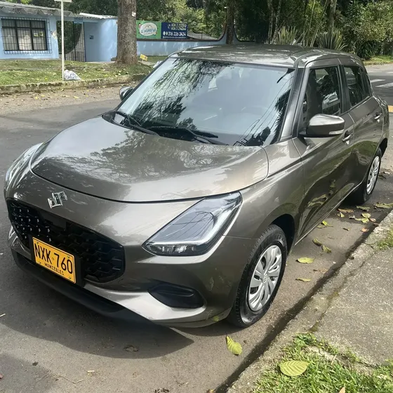 Suzuki Swift Hibrido 2025 1.2 Gl 2wd Cvt