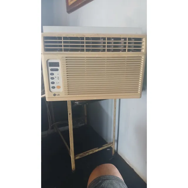 Aire Acondicionado LG De 110 Btu Usado Nunca Reparado