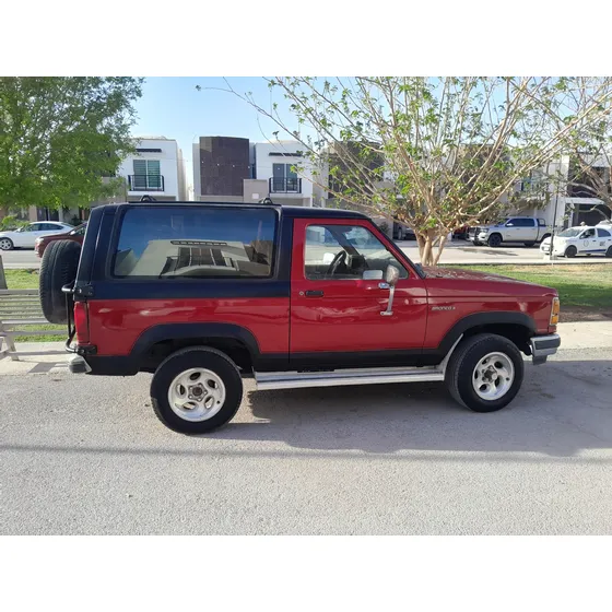 Ford Bronco Ll