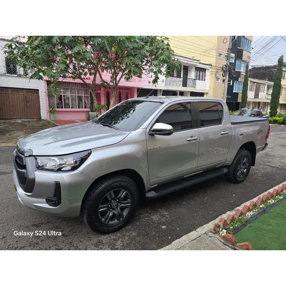 Toyota Hilux 2.4 Diésel 4x4