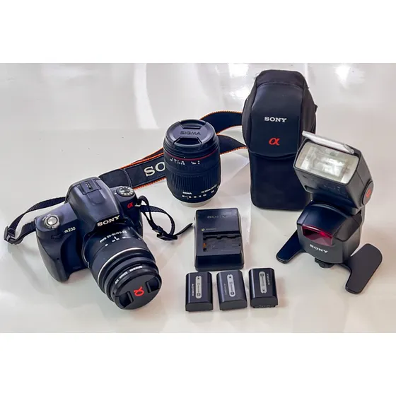 Câmera Sony Dslr-a230 Com Lente Do Kit + Flash + Lente Sigma