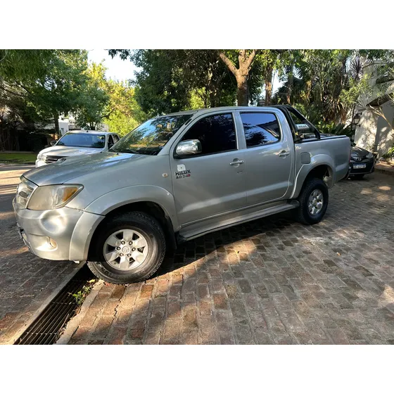 Toyota Hilux Pick-up 3.0 Cd Srv Limited 171cv 4x4 5at