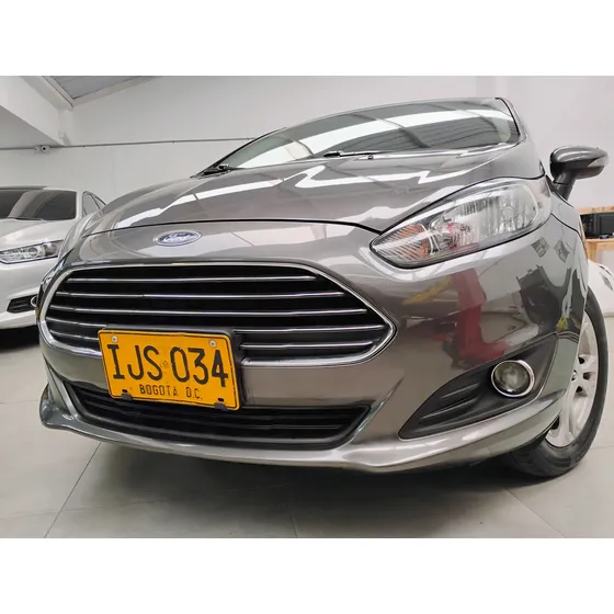 Ford Fiesta 1.6 Sportback Se Mecánica