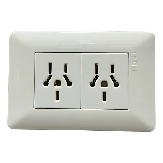 Llave Luz Armada Toma Doble Multinorma Quantum Era Richi Color Blanco