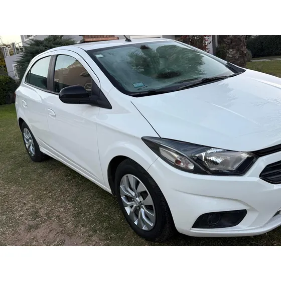 Chevrolet Onix Joy Black 1.4 Mt