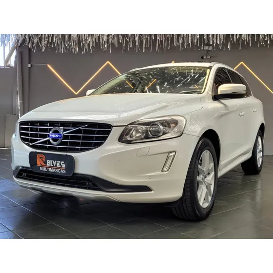 Volvo Xc60 2.4 D5 Momentum Diesel Awd 4p Automático