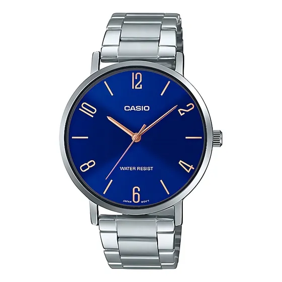 Reloj pulsera Casio MTP-VT01 con correa de acero inoxidable color plateado - fondo azul