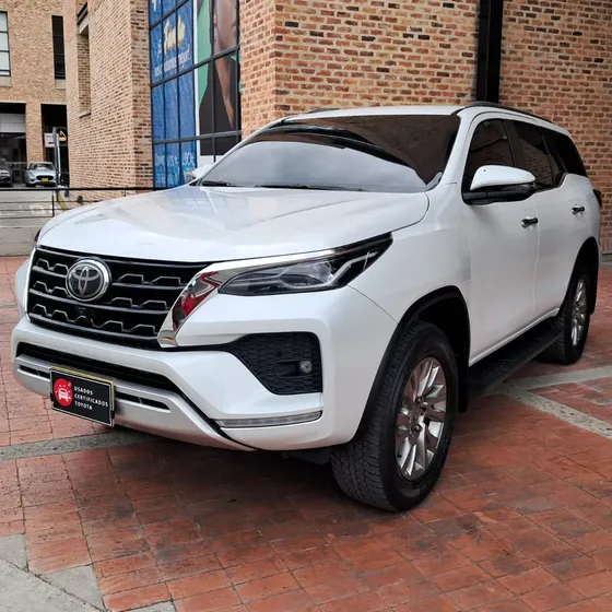 Toyota Fortuner 2024 2.4 Diésel Srv 4x2