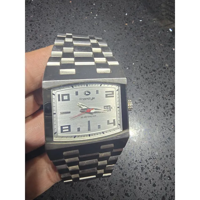 Reloj Freestyle Cuadrado Correa De Metal