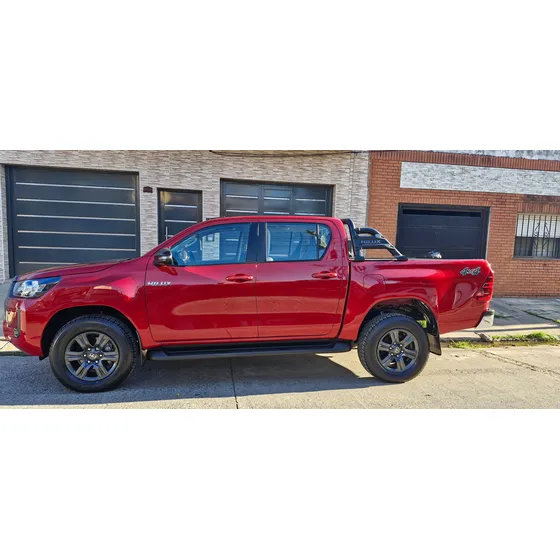 Toyota Hilux Pick-up 2.8 Cd Sr 204cv 4x4 At