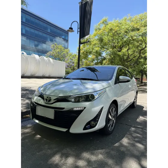 Toyota Yaris 1.5 107cv Xls Pack Cvt