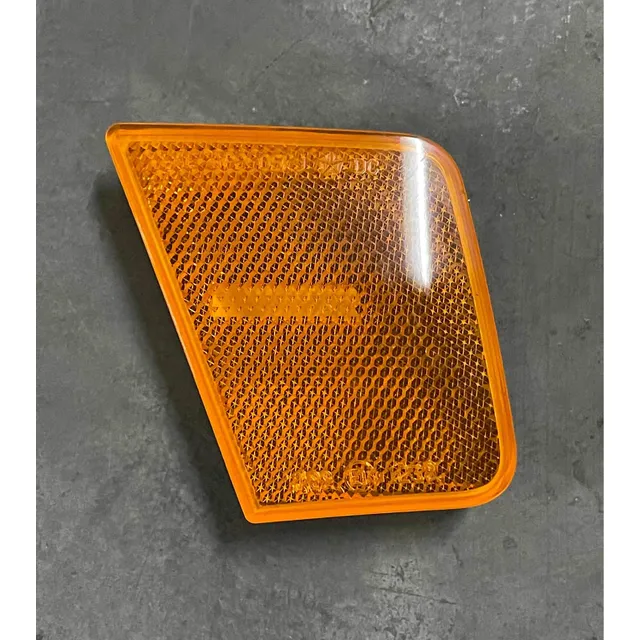 Mica Lateral Parachoque Delantero Derecho Cherokee Kj 05-07