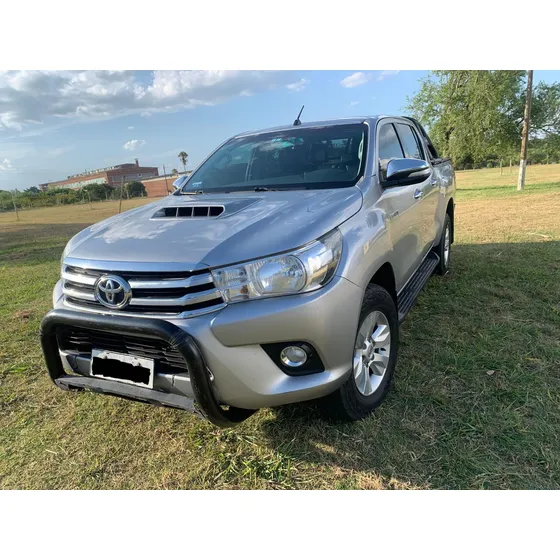 Toyota Hilux 3.0 Cd Srv Cuero Tdi 4x4 5at - A4