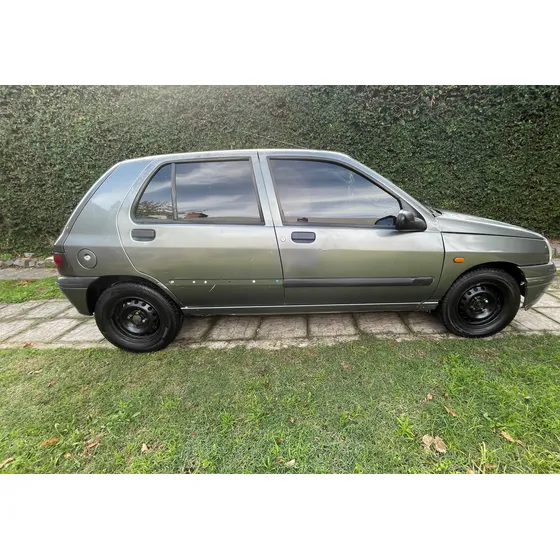 Renault Clio 1.6 Rn Aa