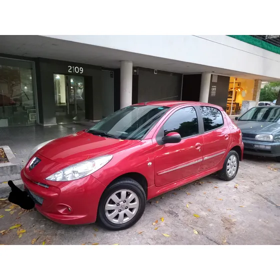 Peugeot 207 1.4 Sedan Xs