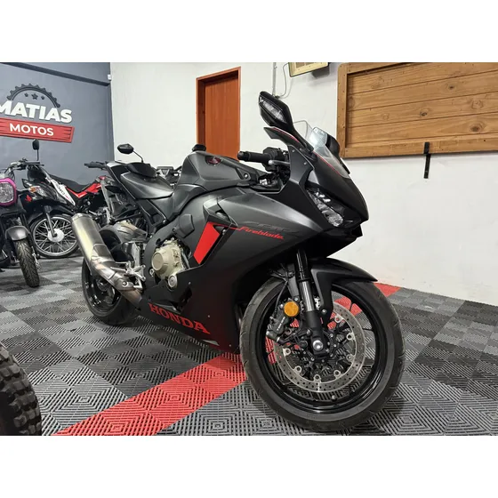 Cbr1000