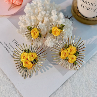 Pendientes De Flores De Tela Hechos A Mano A La Moda Para Mu Pendientes De Flores De Tela Hechos A Mano A La Moda Para Mu