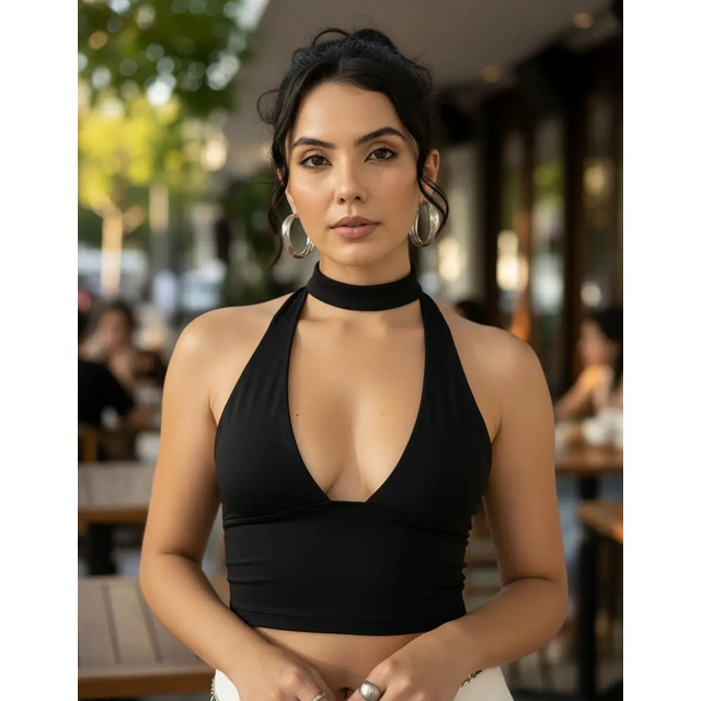 Cropped Top Amarraçao No Pescoço Poliamida Blogueira Balada Preto M (36-38) Cropped Top Amarraçao No Pescoço Poliamida Blogueira Balada Preto M (36-38)