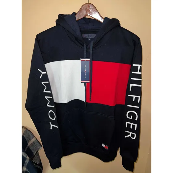 Polera / Tommy Hilfiger / Talla M