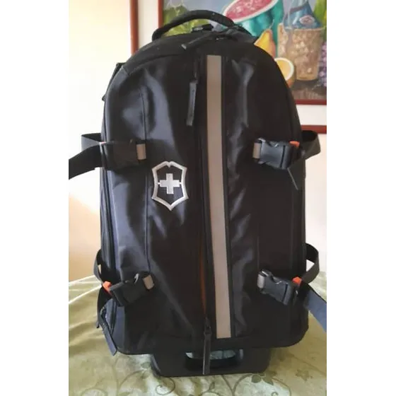 Maleta Morral Victorinox Usada. 