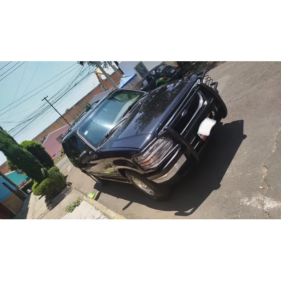 Ford Explorer 4.6 Xlt Sport V8 4x2 Mt