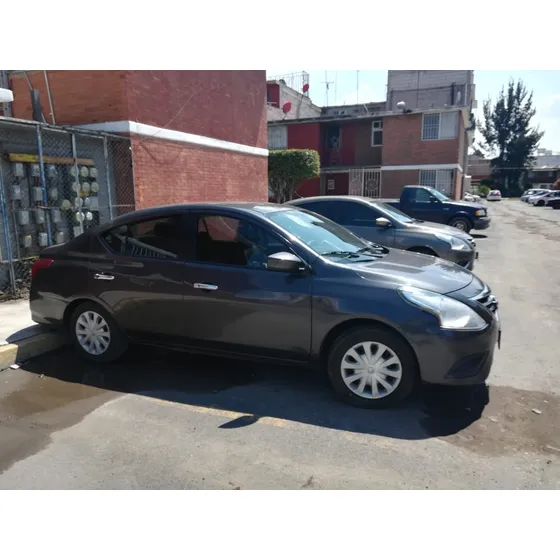 Nissan Versa 1.6 Sense Mt