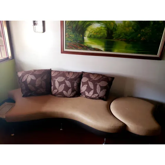Sofá Sofoade 4 Ptos Semicuero Con Mesa Y 11 Sillones