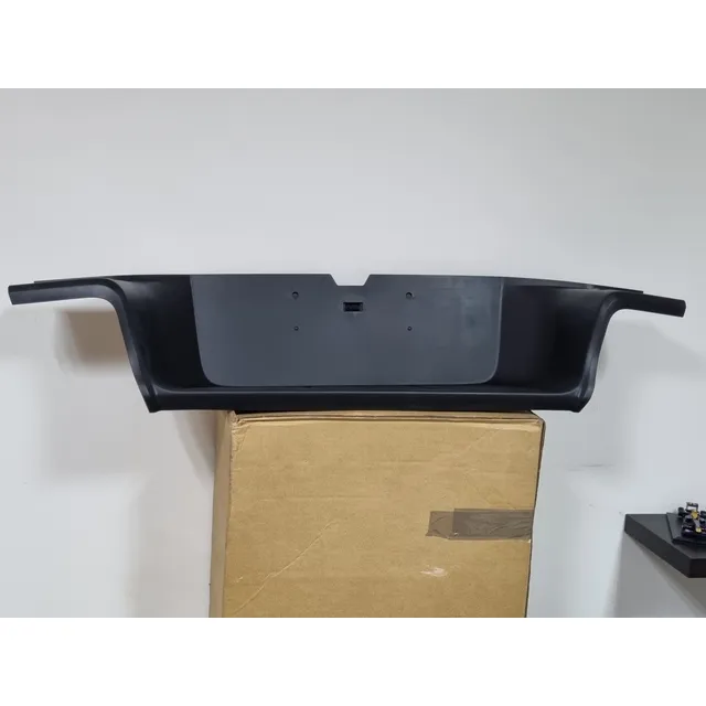 Posa Pie Central Parachoque Trasero Toyota Hilux Revo Dubai