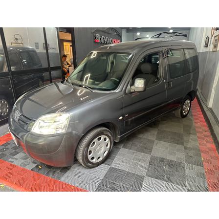 Peugeot Partner Patagónica 1.6 Hdi Peugeot Partner Patagónica 1.6 Hdi