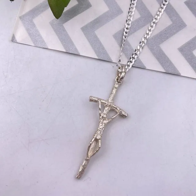 Cadena De Caballero Con Dije De Cruz Con Cristo Juan Plata