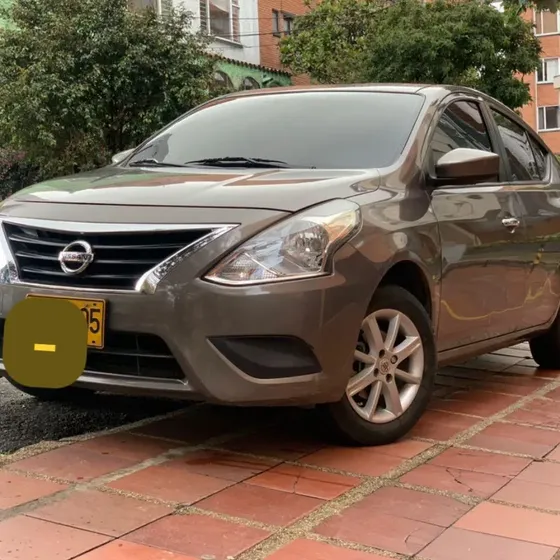 Nissan Versa 2016 1.6 Advance At