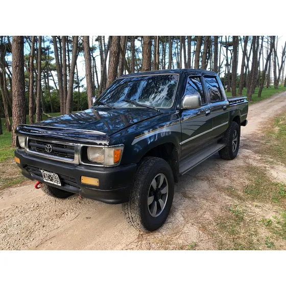 Toyota Hilux 2.8 D/cab 4x4 D Sr5