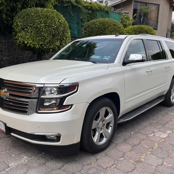 Chevrolet Suburban 2015 5.3 Ltz V8 4wd 2da Cubo At