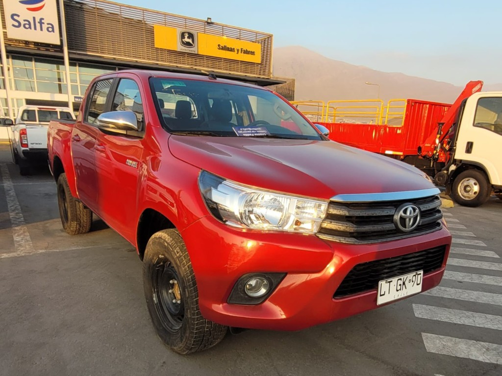 Toyota Hilux Dc 4x2 2.4 D Sr