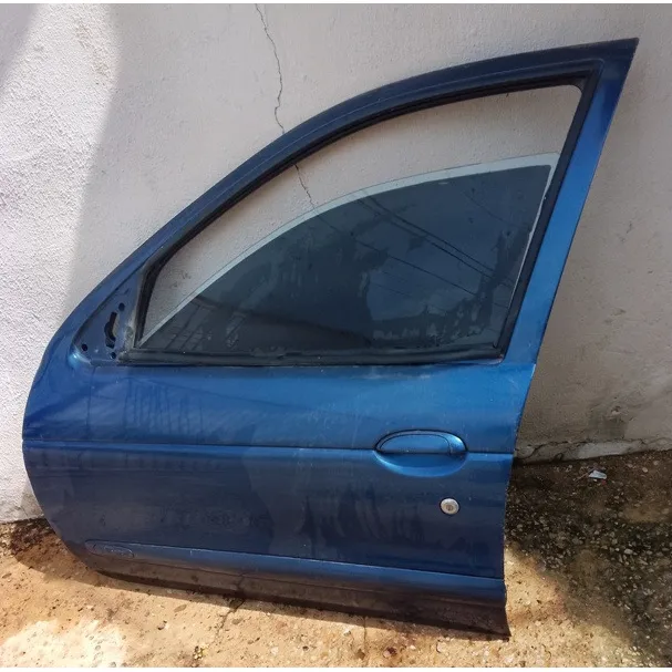 Puerta Delantera Renault Megane Classic (derecha) Usada